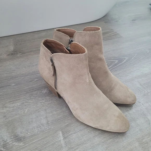 Frye & Co suede ankle boots - Picture 5 of 9
